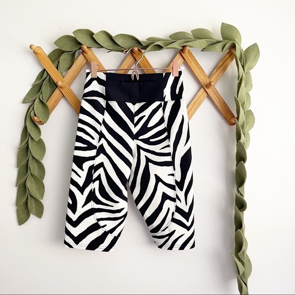 Redemption Athletix Black and White Print Legging/shorts - Picture 6 of 11